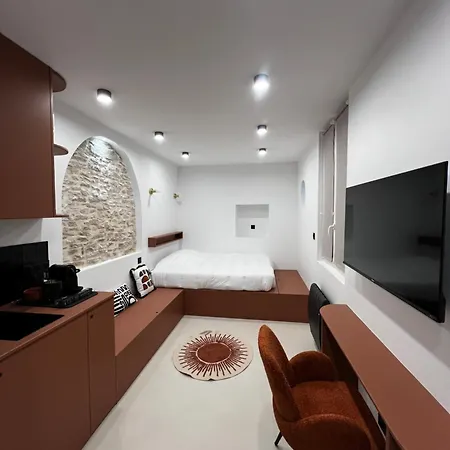 The Family - Le Terracotta