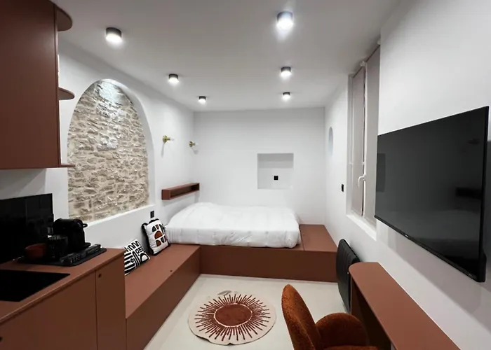 The Family - Le Terracotta